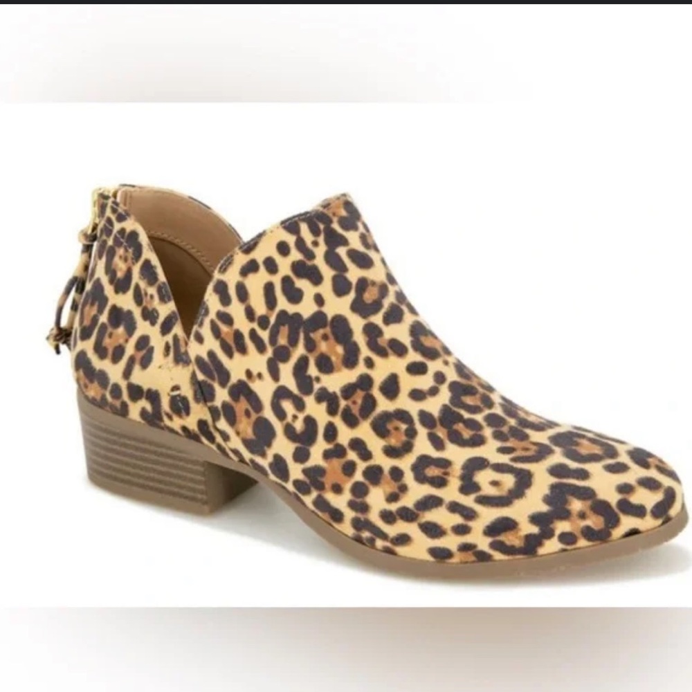 Kenneth Cole Reaction Side Skip Suede‎ Ankle Boot in Leopard Size 6.5 New
